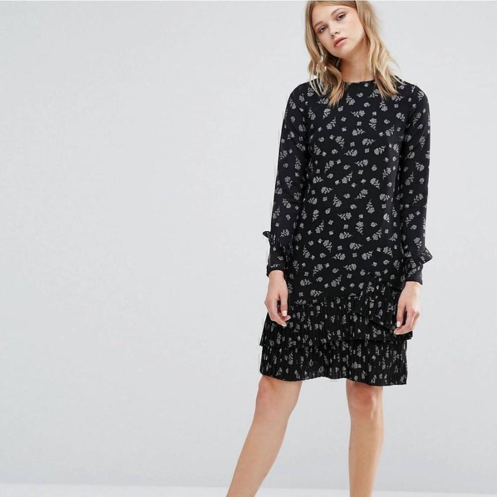 Warehouse Dotty Floral Print Pleated Hem Shift Dress